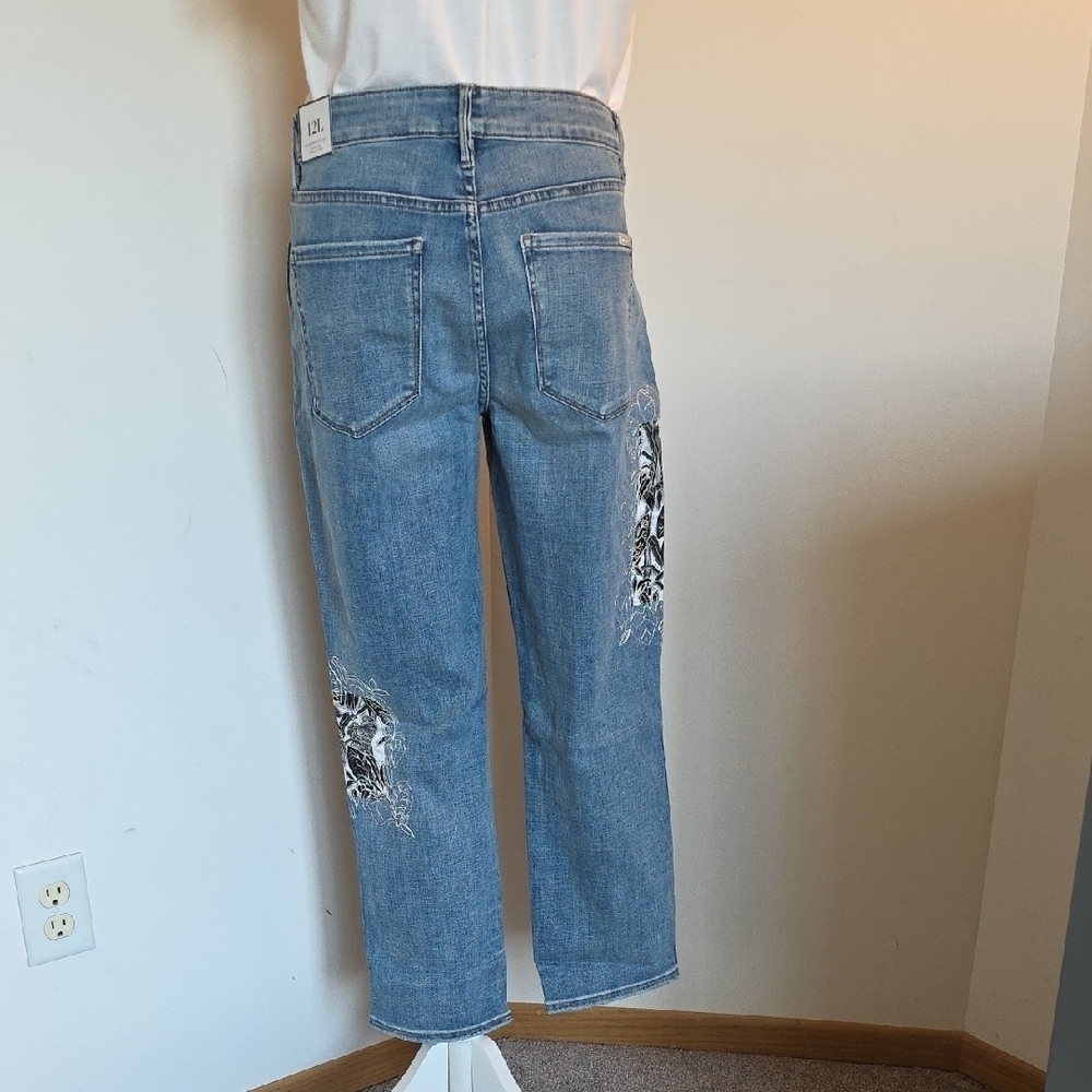 White House Black Market Blue Jeans with Black Floral Design - Picture 5 of 9